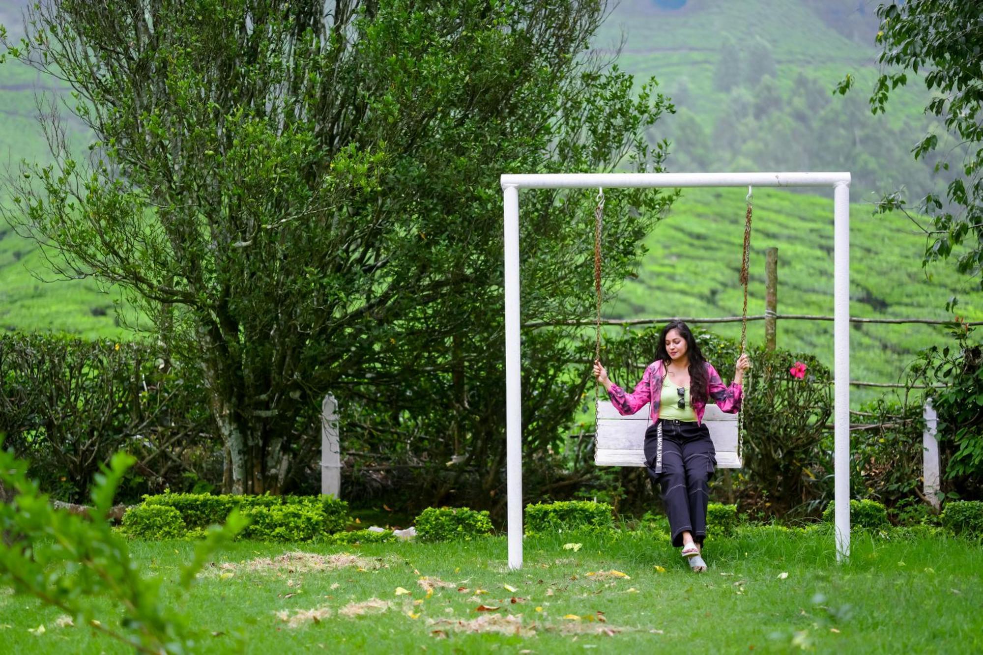 Arivikad Tea Bungalow Munnar By Voye Homes Suryanelli Exterior foto