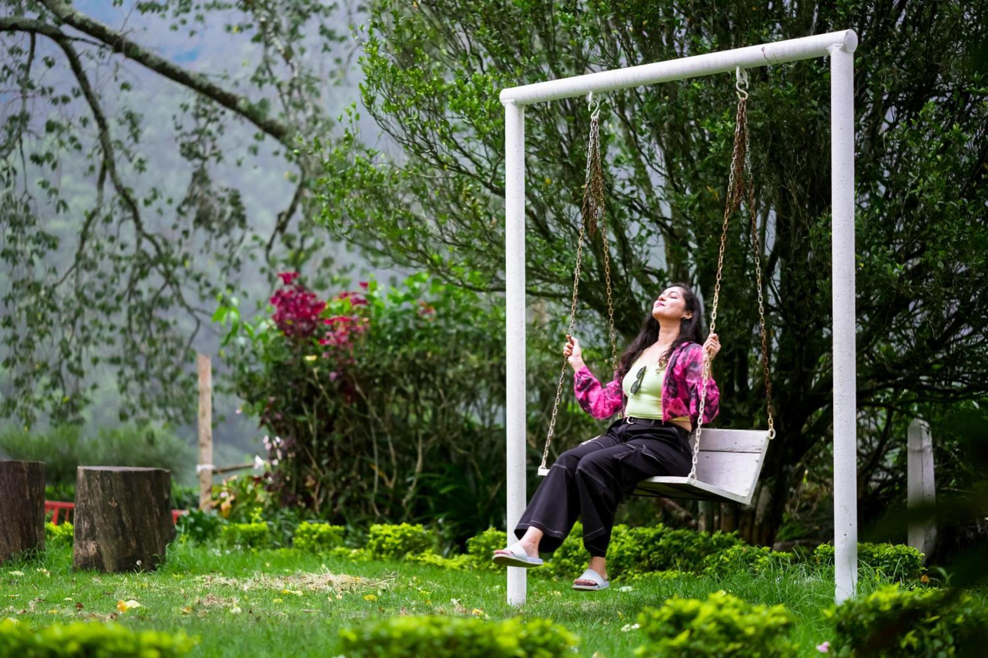 Arivikad Tea Bungalow Munnar By Voye Homes Suryanelli Exterior foto